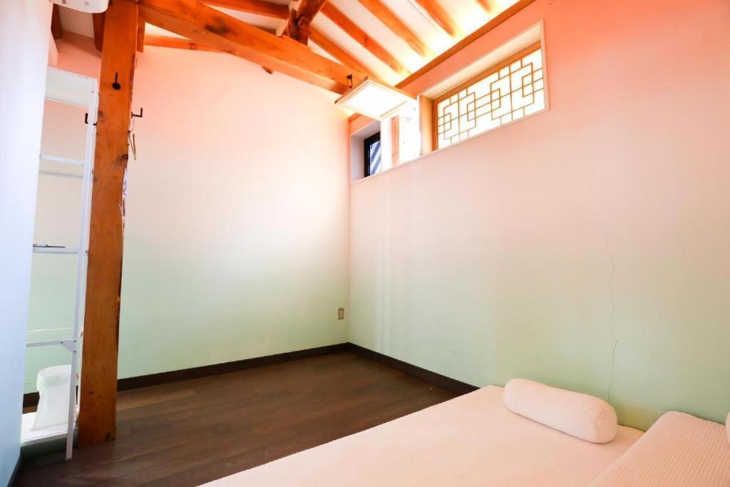 'Hanok Hanok' Boutique Stay Seoul - 2Min From Gyeongbokgung Palace Station Екстер'єр фото