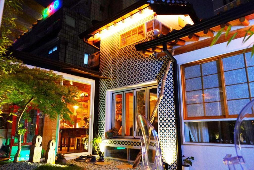 'Hanok Hanok' Boutique Stay Seoul - 2Min From Gyeongbokgung Palace Station Екстер'єр фото